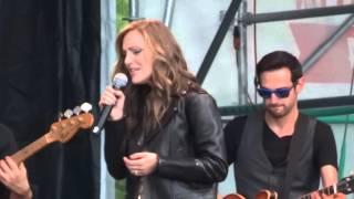 Laura Osnes - Hopelessly Devoted To You (Grease) (Live @ Elsie Fest 2015)