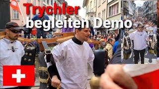 Trychler an Corona Demo  begleiten fast jede Demonstration in der Schweiz 