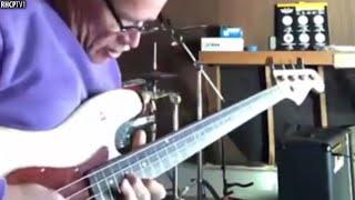Flea - Melodic Bass Solo!