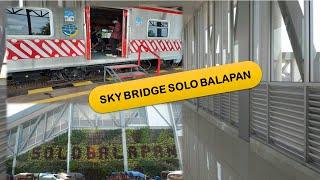 Sky Bridge Stasiun Solo Balapan | Naik KRL di Stasiun Solo Balapan