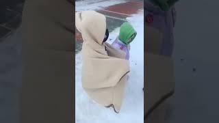 Rohee, Romi and their cousin dancing in the snow #youtubeshorts #shorts #viral #jinmiran