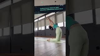 Kirana Larasati Lentur Banget Saat Yoga, Body Goalsnya Dapat Terekspos Dengan Jelas