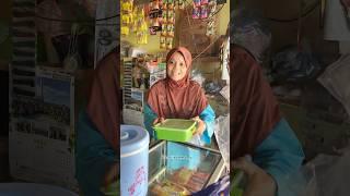 Ketika Ibu Nitip Jual Gorengan Diwarung