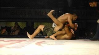 Philippe Mira "Monstro" vs. Morris "Hulk" [São José Fight by Insano]