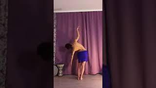 Hottest Belly Dance Steps on Snake Beat Nude