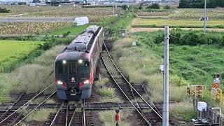 高徳線池谷駅に特急うずしお24号が到着