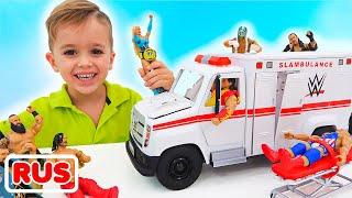 Влад и Никита играют с игрушечной машиной скорой помощи WWE