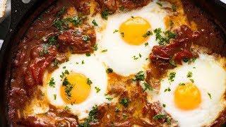 Shakshuka (Middle Eastern Eggs)