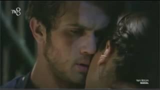 Tremendo beso entre Sarp & Maral 