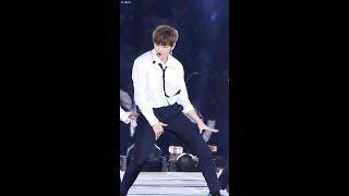 171022 워너원(Wanna One) Pick me (나야나)  [강다니엘] KANG DANIEL 직캠 Fancam (부산 원아시아 페스티벌) by Mera