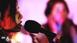 Unloved - When A Woman Is Around (6 Music Live Room)