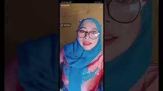 tante stw hijab goyang hot