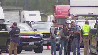 Driver dead, 3 passengers hurt in attack on I-5