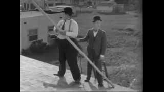 Slapstick comedy duo   Laurel and Hardy Κωμωδία duo λόρελ και χάρντι