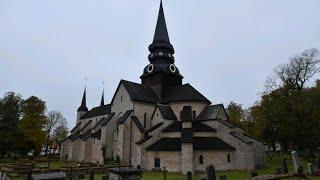 Varnhem klosterkyrka - interiört.