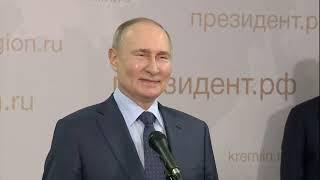 «Хлеб и выпечка, а не насекомые, как на Западе!»: Владимир Путин пошутил о еде будущего в России