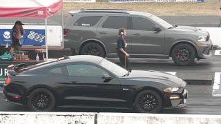 Durango SRT vs Mustang GT and vs Durango Hellcat - drag racing