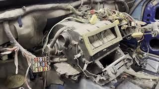 Rover SD1 2400 SD Turbo Diesel - Video 115 Rebuilding heater blower unit Rover SD1 Dash removal