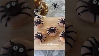 Oreo Spider Donuts and geese are so fun and easy to make!!! #halloween #halloweentreats