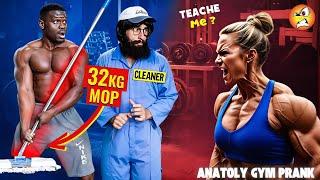 Proving Bodybuilder wrong with 32KG mop for 20 minutes straight |Anatoly gym prank #2