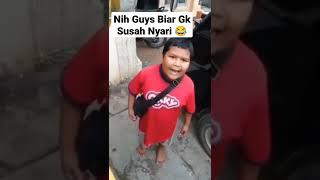 meme anak kecil baju merah