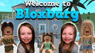 WELCOME TO BLOXBURG BOATHOUSE ROLEPLAY Laila and Melaina RP (Roblox)