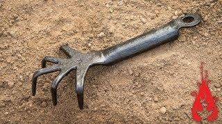 Blacksmithing - Forging a garden hand rake