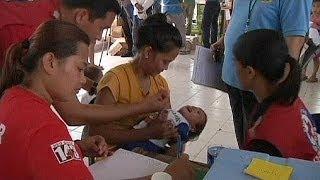 برنامه واکسن کودکان طوفانزده در فیلیپین