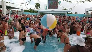 RIU POOL PARTY IN LIVE