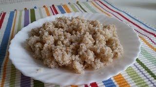 Crumbly barley porridge, a classic recipe.