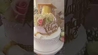 Graduation cake idea, beautiful Cake creation, #simplecakedecorationideas #flowercake .