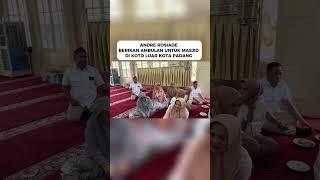 Andre Rosiade Serahkan Ambulans untuk Masjid Ainul Muttaqin di Pauh, Kota Padang.