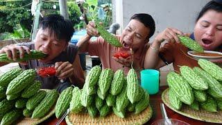 cuộc Thi Ăn Gần 10Kg Quả Mướp Đắng Chấm Ớt Siêu Cay l Contest of Eating Nearly 10 kg of Bitter Melon