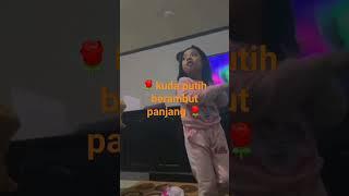 bocil joget ; gadis cantik lagi joget dengan di iringi lagu janda putih berambut panjang 