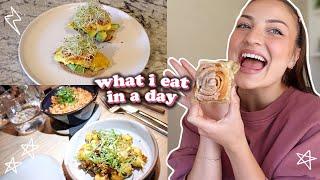 what i eat in a day: VEGAN  quick + easy meal ideas (plus VLOGGY VLOG)