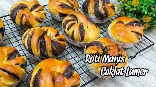 Caranya mudah cukup diaduk aduk menjadi roti manis coklat yang enak dan cantik