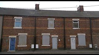 The ghost town where houses are on sale for £1 | Channel 4 News