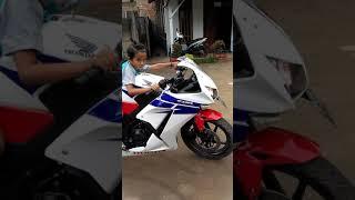 viral anak kecil naik motor 250 cc