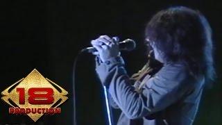 Saint Loco - Microphone Anthem   (Live Konser Manado 21 Mei 2006)
