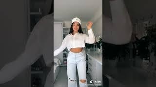 Andreea Bostanica | Comentează cu ținută ta preferată!  [] TikTok