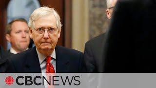 Mitch McConnell freezes up while speaking to reporters, raising concerns over his health