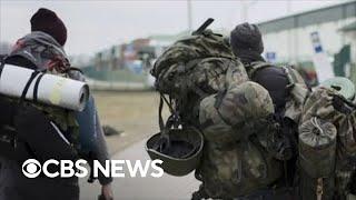 Organization helps U.S. veterans travel to Ukraine to fight Russian forces