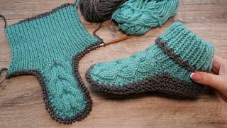 Домашние следки сапожки с объёмными косами спицами  Home slippers knitting pattern