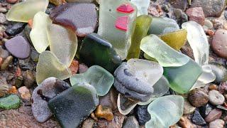 LIVE SEAGLASS HUNT... UNBELIEVABLE amount of SEAGLASS on this tiny BEACH!!!