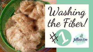 How to Spin Yarn from Alpaca - Washing the Fiber