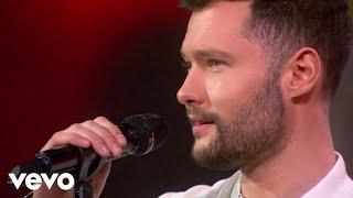 Calum Scott - Dancing On My Own (Live on GMA)