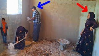 Completing the plastering of house: efforts of a single woman and a master in plastering the house