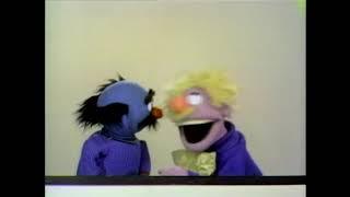 Sesame Street - Harvey Kneeslapper - Do ya wanna "C?"