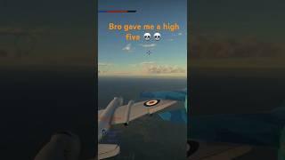 Bro gave me a high five #warthunder #gaming #bomberaircraft #warthunderjets