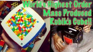 World Record Yuxin 17x17 Rubik's Cube Unboxing & First Turns!